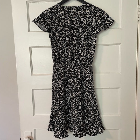 Beautiful Floral Cap-Sleeve J. Crew Summer Dress - EUC - Size XXS, fits like 2-4 - Picture 4 of 6